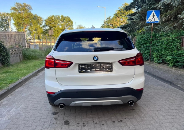 BMW X1 cena 100000 przebieg: 121000, rok produkcji 2018 z Zgorzelec małe 497